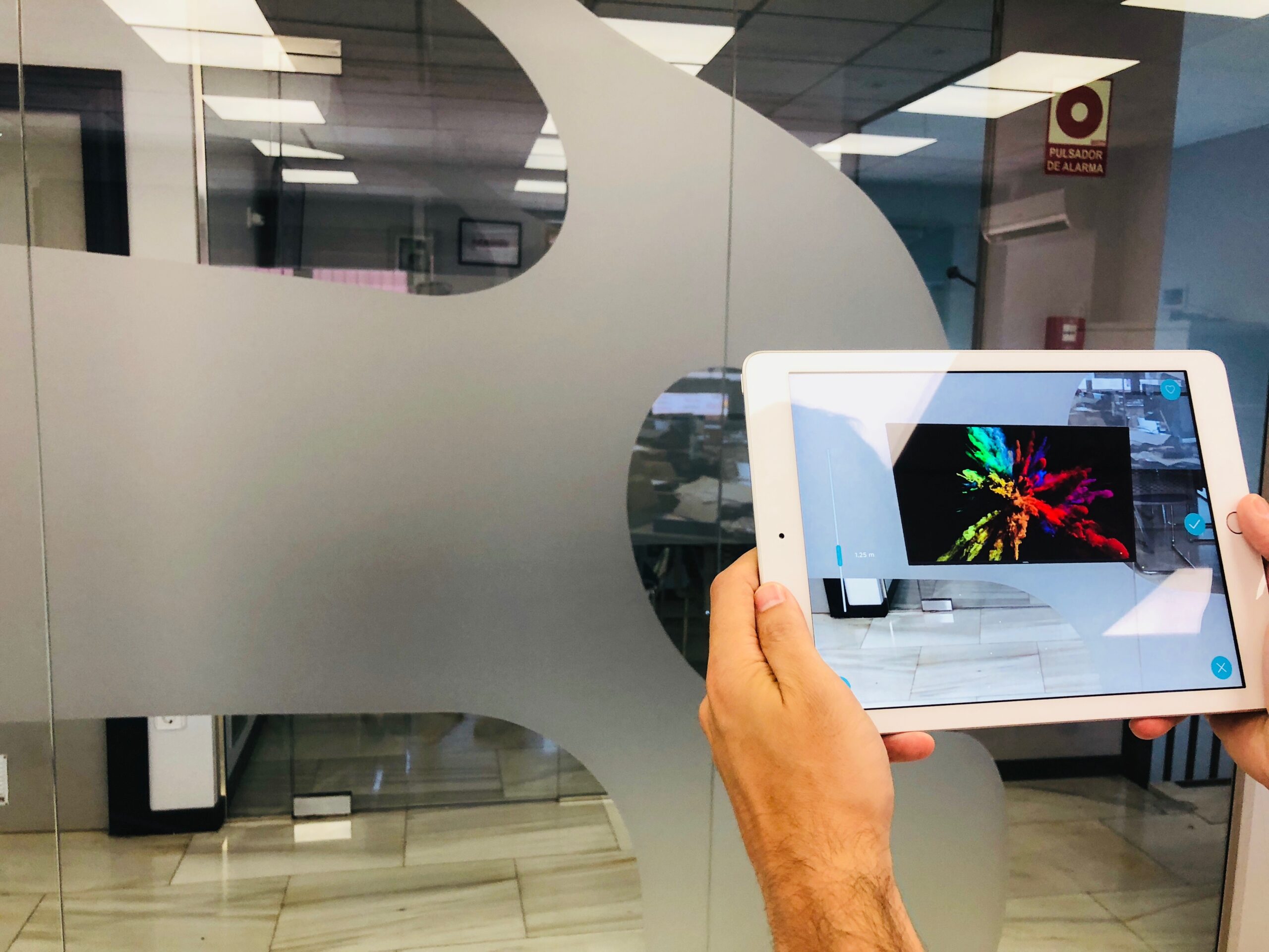 Aplicación Alice de Tecco para colocación virtual de pantallas